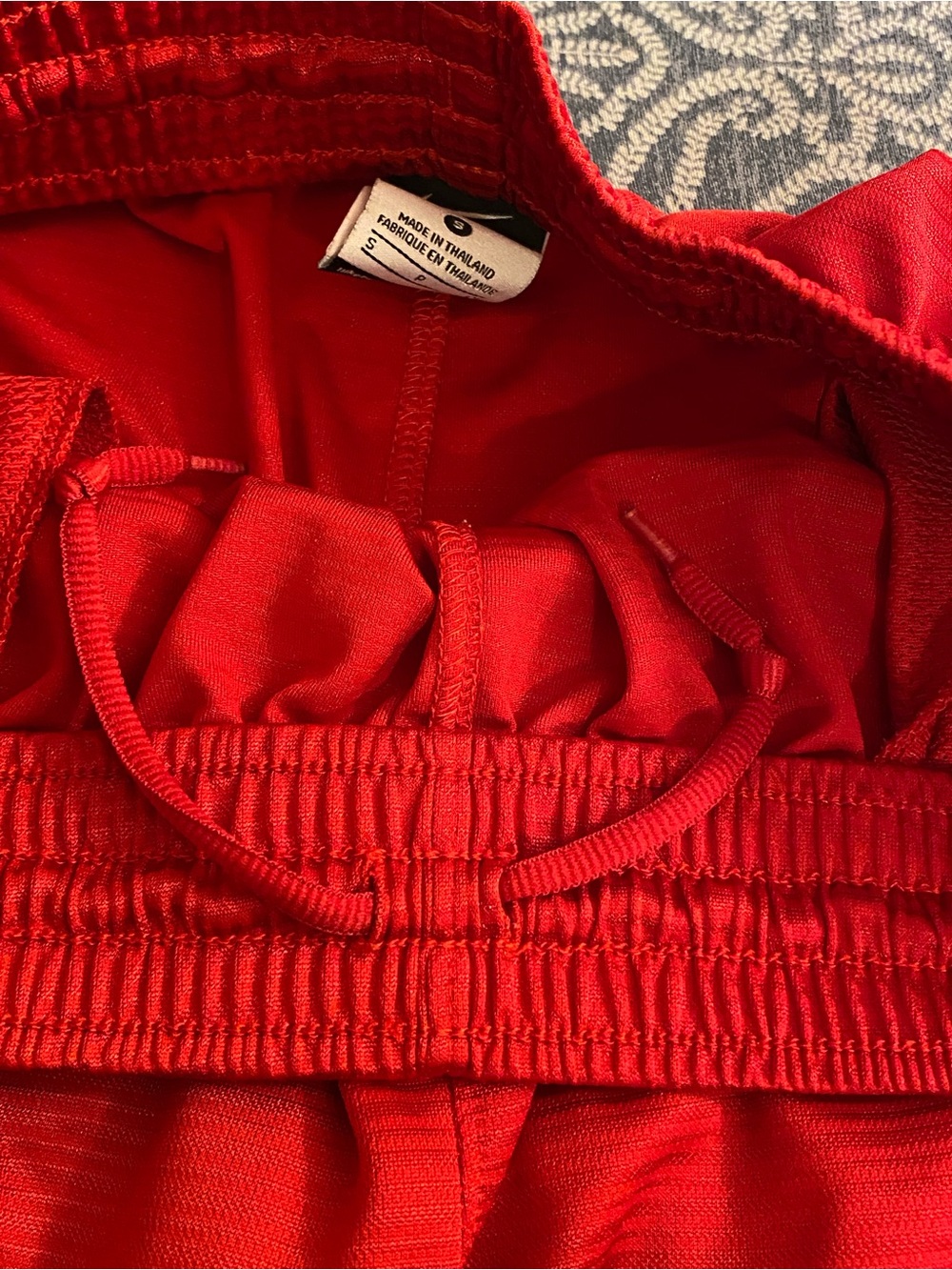 Nike Men’s Red Athletic Long Shorts Shiny Y2K - Picture 10 of 10